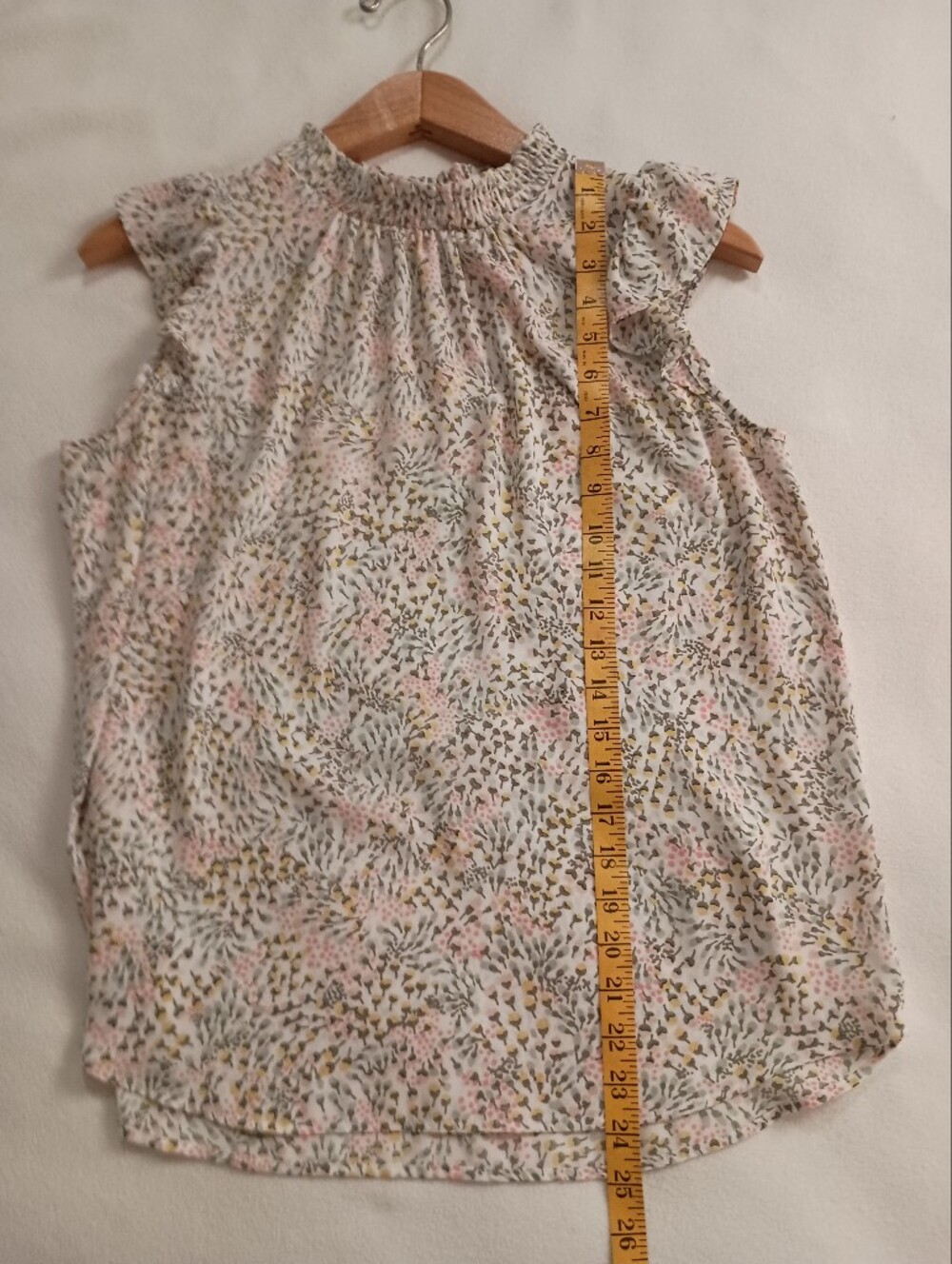 Loft- Cream Floral Ruffle Sleeveless Top- Size S - Picture 6 of 7